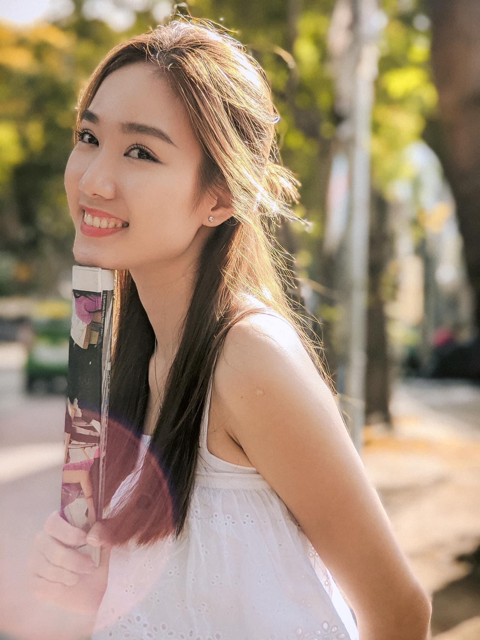 Không phải Tiểu Vy, đây mới là cô gái có gương mặt đẹp nhất Hoa hậu Việt Nam 2018 - Ảnh 2