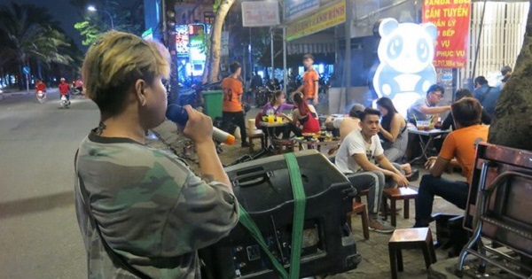 Tăng 10 lần tiền phạt đối với hành vi hát karaoke gây ồn ào sau 22 giờ 