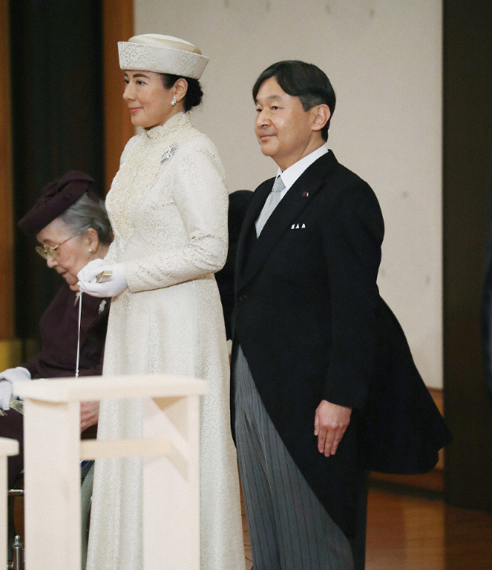 Hoàng hậu 'u sầu' của Nhật Bản: Học Harvard, thạo 4 thứ tiếng, 2 lần từ chối lời cầu hôn của nhà vua - Ảnh 7