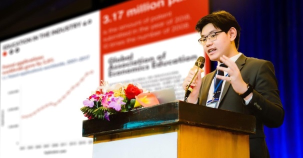 Nam sinh Quảng Ngãi đỗ 21 trường Đại học trên thế giới, 18 tuổi làm sếp