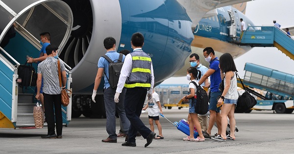 Trường hợp nào phải test Covid khi di chuyển bằng máy bay dịp Tết Nguyên đán?