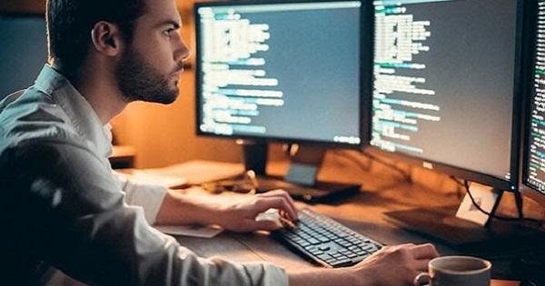 Thanh niên IT làm 10 phút/ngày rồi ngồi chơi game vẫn nhận lương 2 tỷ/năm