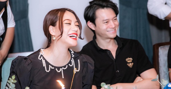 Anh Dũng hộ tống Trương Ngọc Ánh và con gái Bảo Tiên đi ăn sinh nhật Chi Bảo