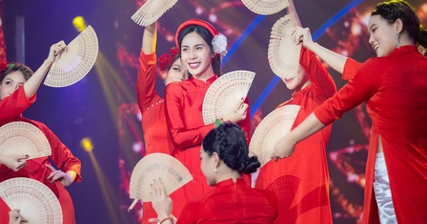 Thủy Tiên tái xuất sân khấu sau khi "trắng án", netizen tràn vào công kích