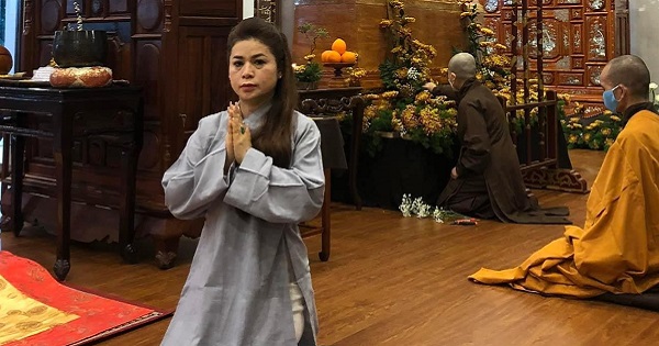 Bà Lê Hoàng Diệp Thảo bay ra Huế dự tâm tang Thiền sư Thích Nhất Hạnh