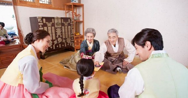 Người Hàn ăn Tết Nguyên đán: Gọi Tết là Seollal, kiêng ngủ trước giao thừa vì sợ sẽ bị bạc lông mi