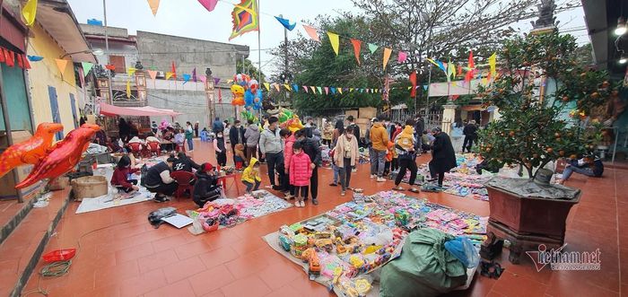 Phiên chợ Tết độc đáo ở Thái Bình: Mỗi năm họp chợ một lần và chỉ dành cho trẻ em - Ảnh 2