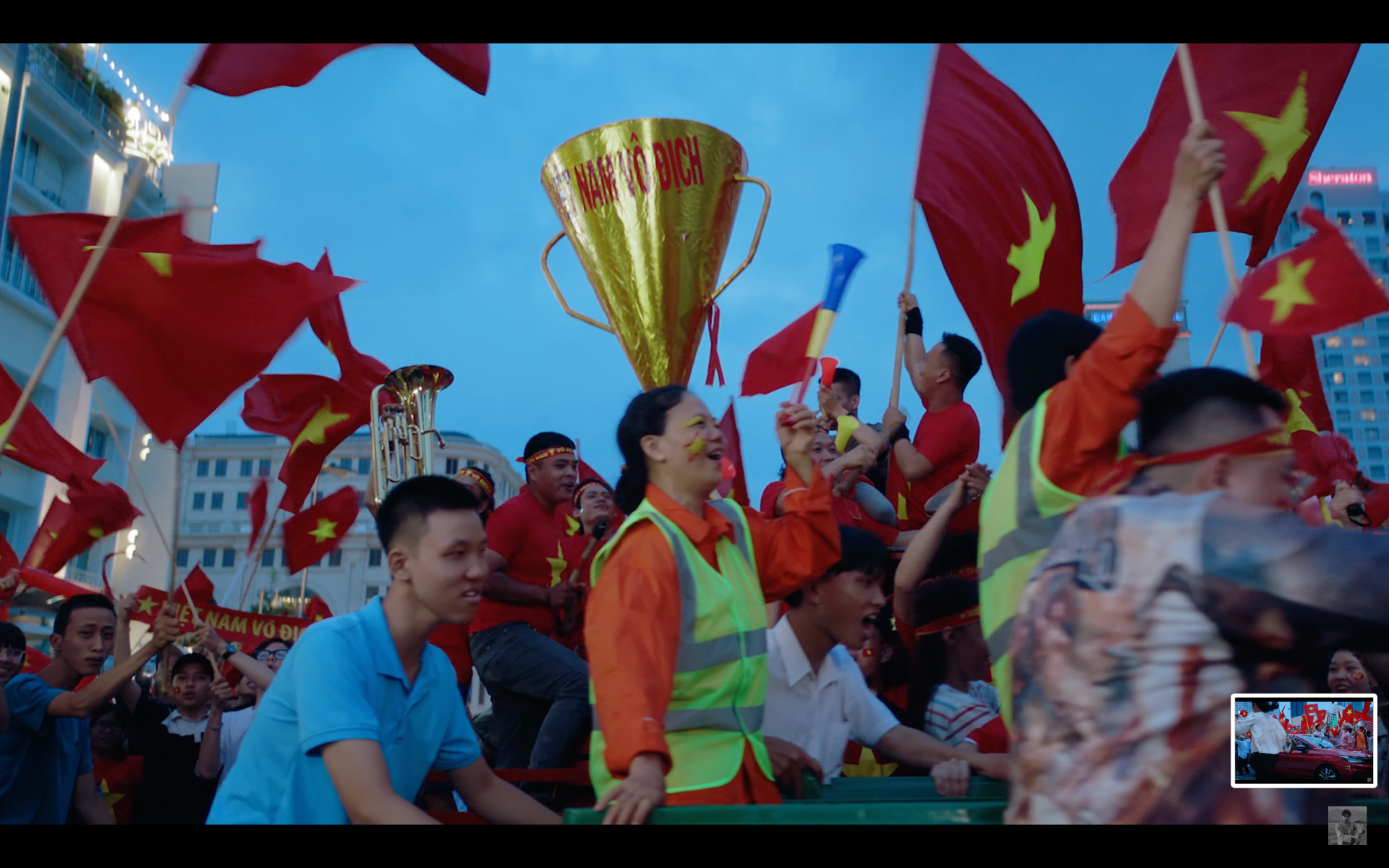 Không đoán đề văn, Đen Vâu tung MV tiên tri kết quả SEA Games bóng đá nam - Ảnh 7