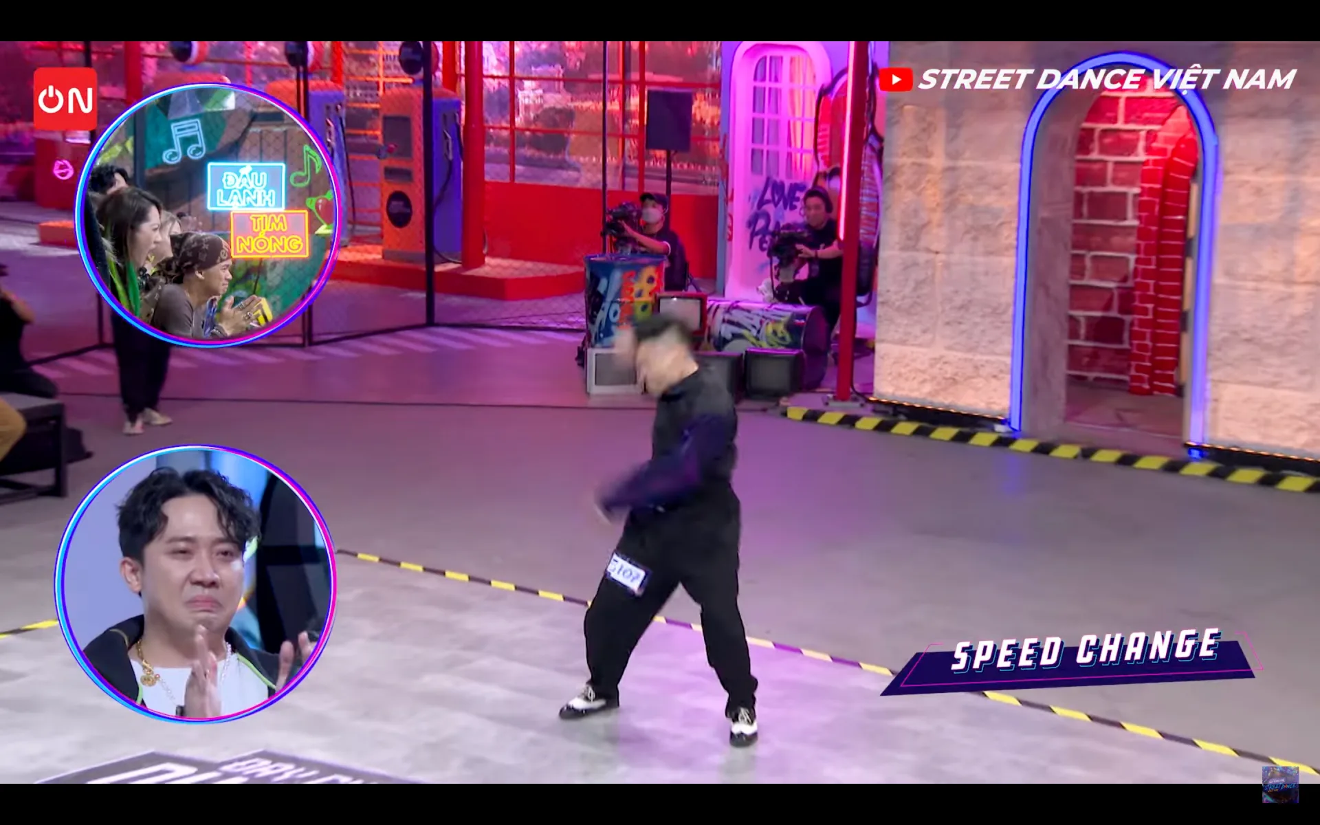 Street Dance Vietnam xuất hiện tuyển thủ nhảy nhạc Trịnh khiến cả trường quay bật khóc - Ảnh 8