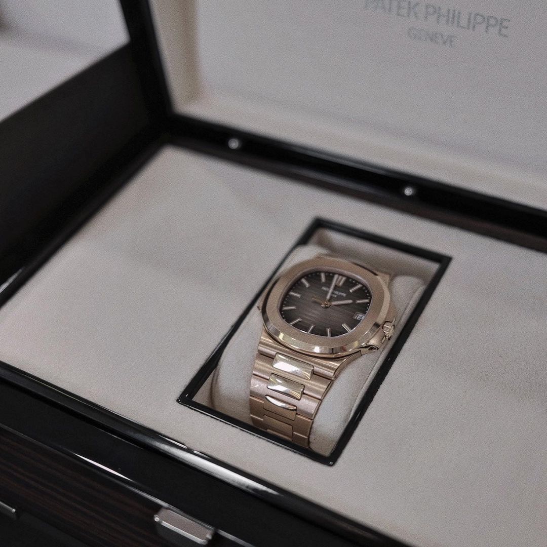 Sơn Tùng check in bên G63 còn đòi đưa ai đó về nhà- Ảnh 2