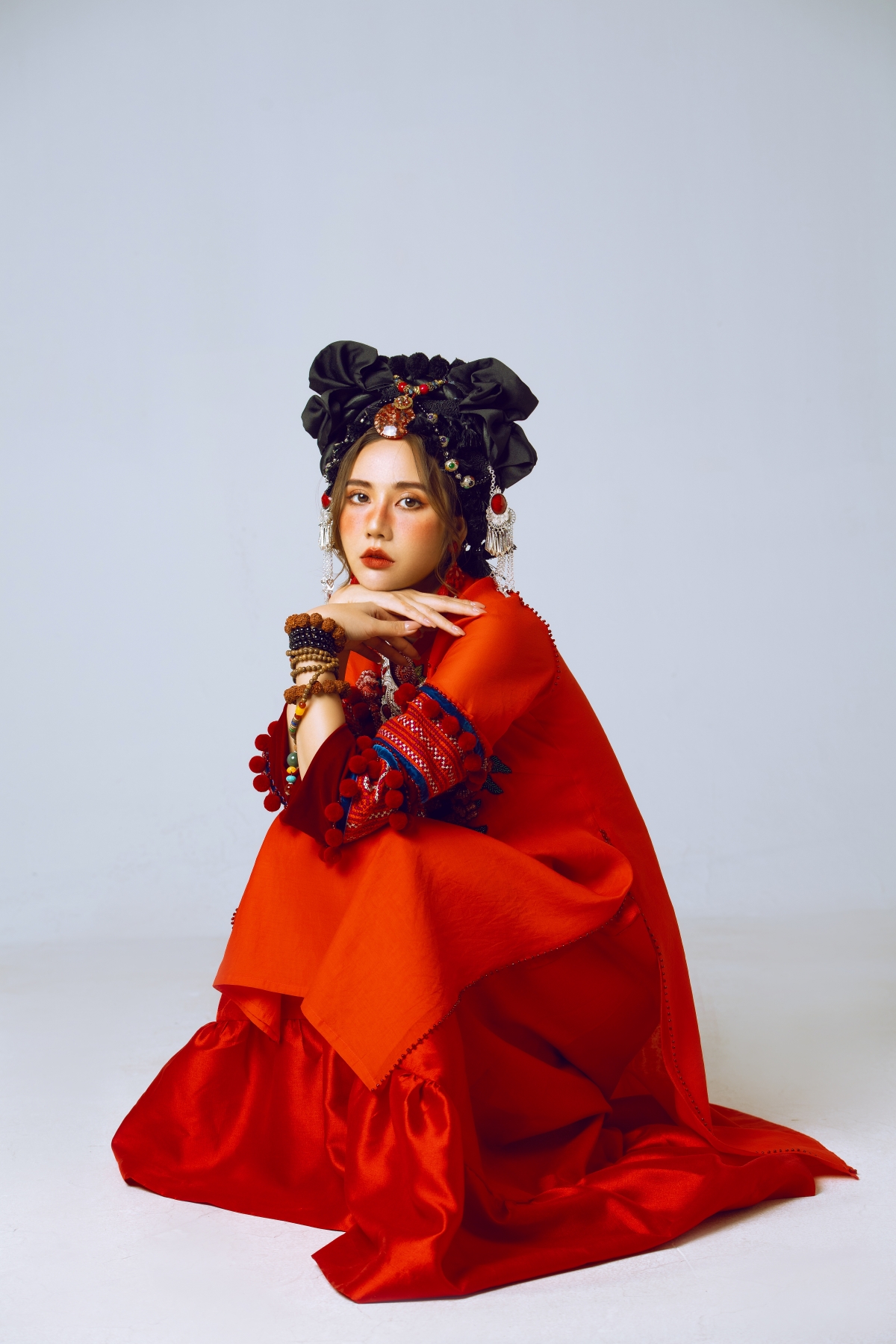 Huyền Lizzie hoá mỹ nữ dân tộc khiến khán giả mê đắm - Ảnh 2