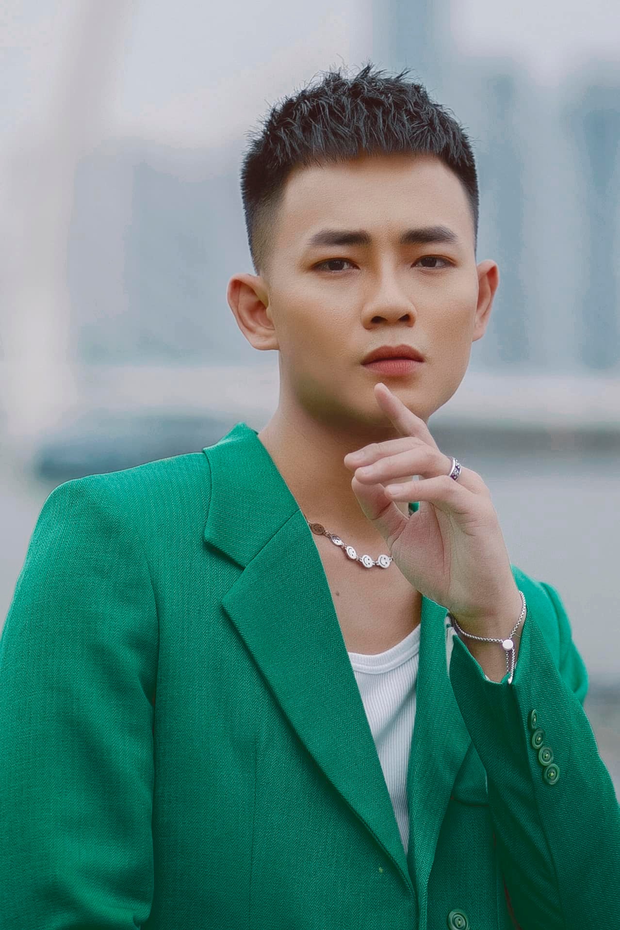 Tình cũ một thời của Quang Hải “lên xe hoa