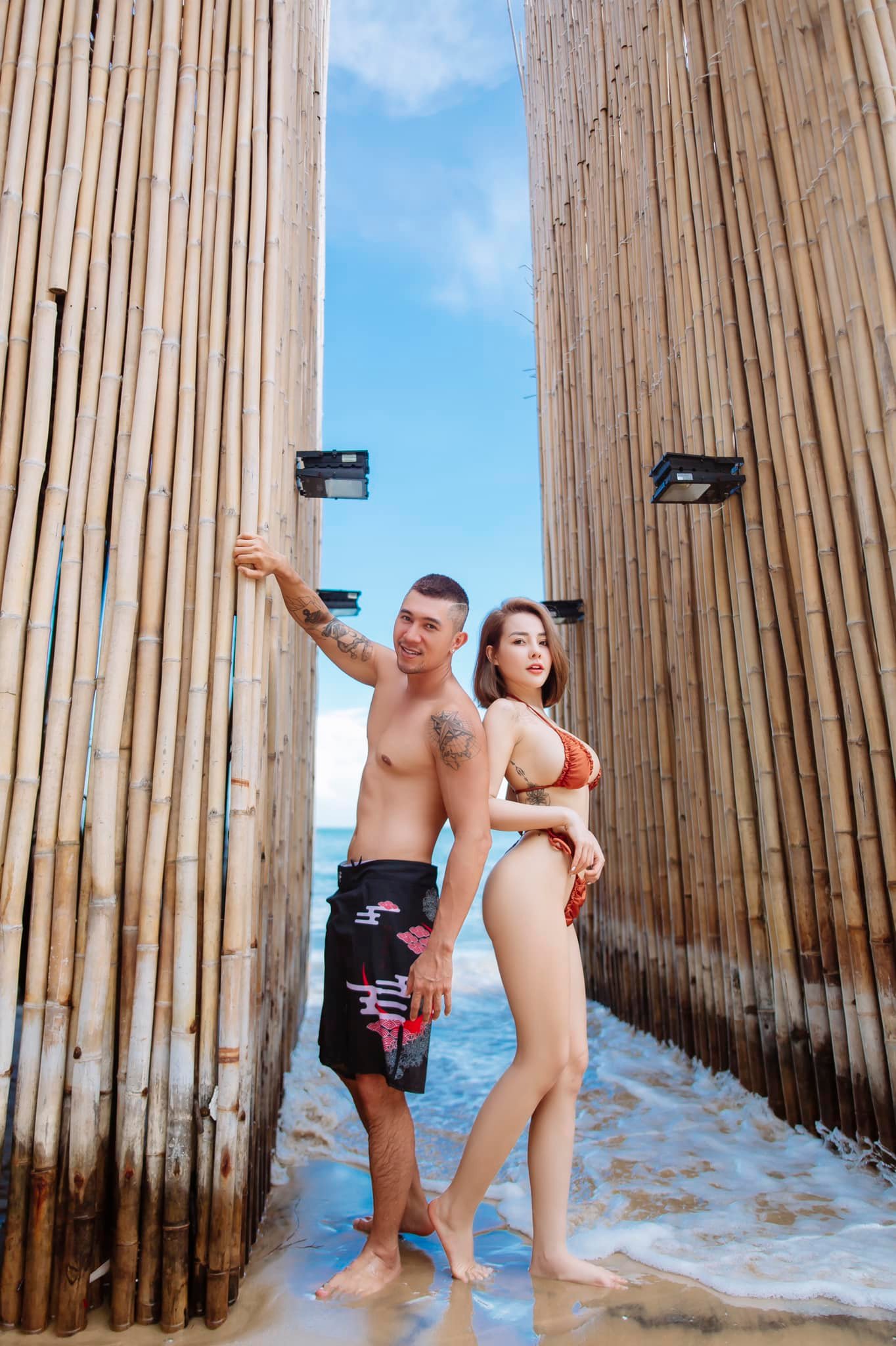 Ngân 98 diện bikini bé xíu leo lên đầu lên cổ Lương Bằng Quang ngồi- Ảnh 3