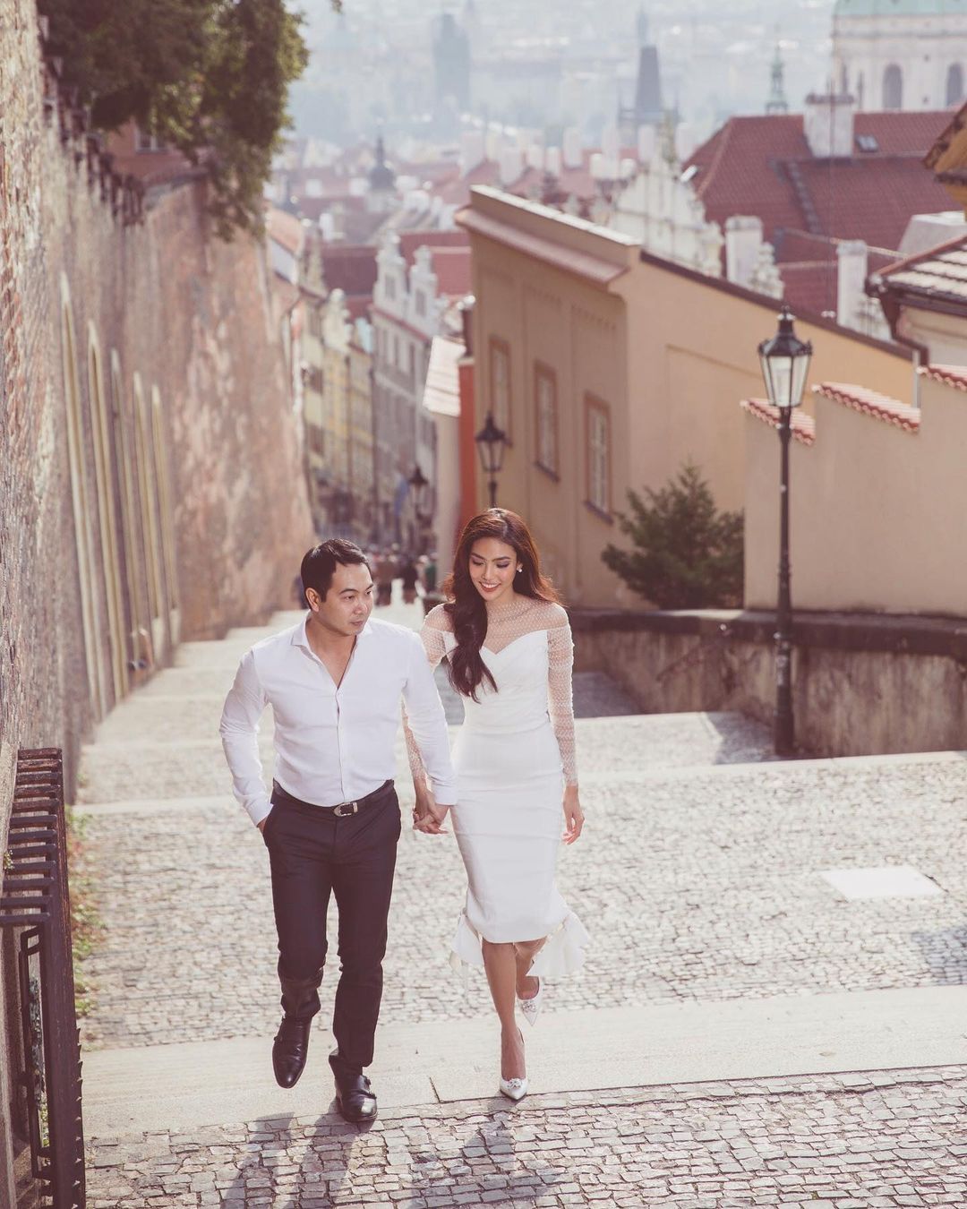 Lan Khuê lầy lội bên chồng, anh xã đeo phụ kiện làm biểu cảm khiến netizen hết hồn - Ảnh 2