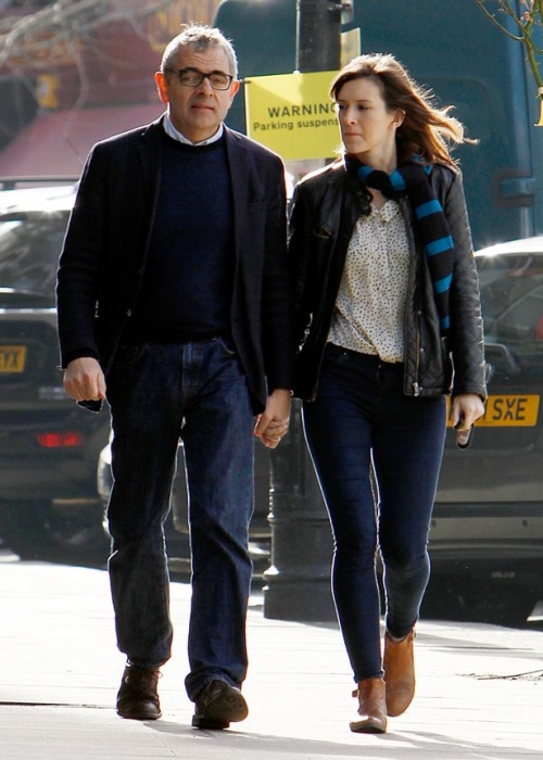 Cuộc sống vương giả của Mr. Bean tuổi 72: Tài sản 3500 tỷ, hạnh phúc bên tình trẻ - Ảnh 6