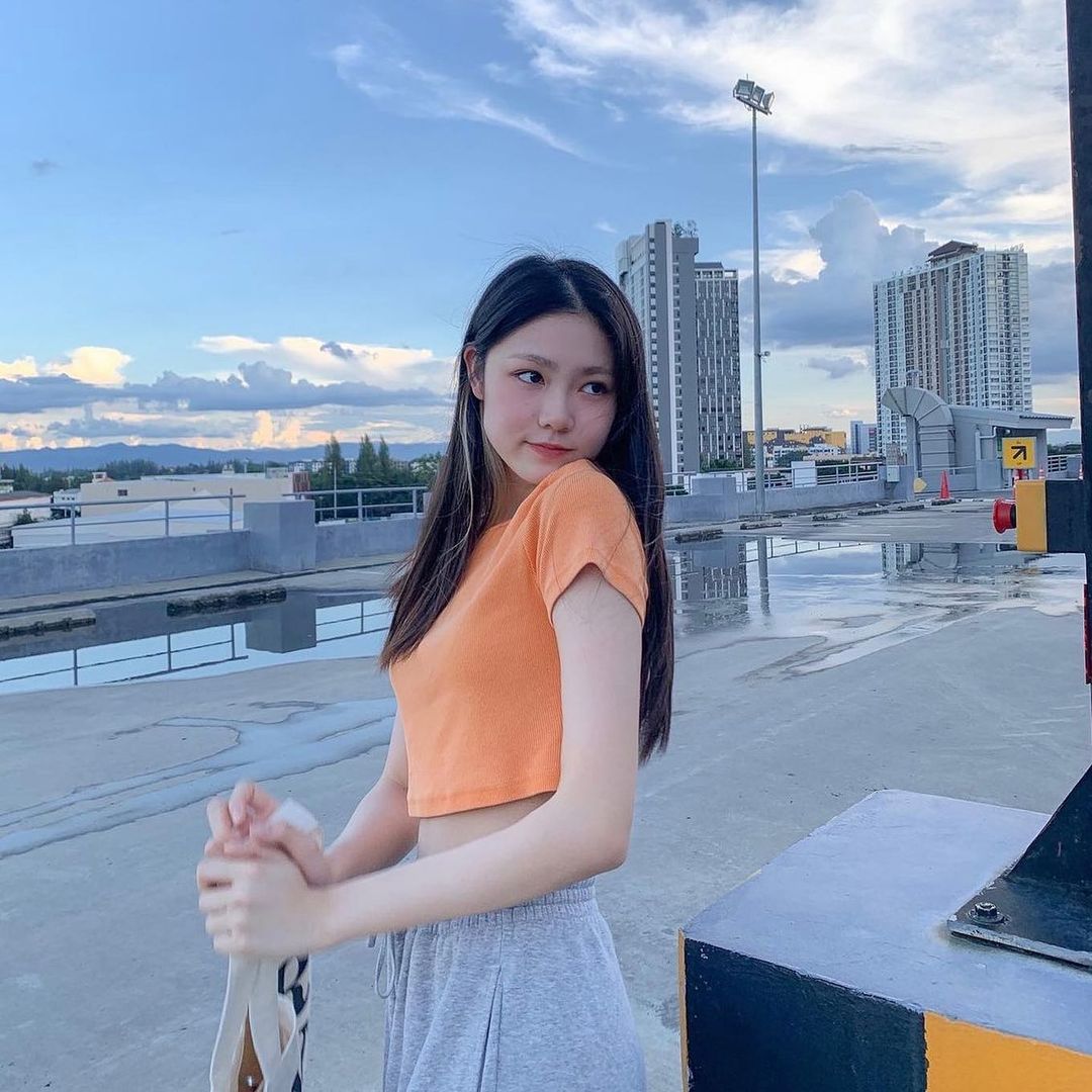 Nhan sắc trong trẻo của “thiên thần cầu lông” Thái Lan, 15 tuổi đạt HCV SEA Games 31 - Ảnh 16