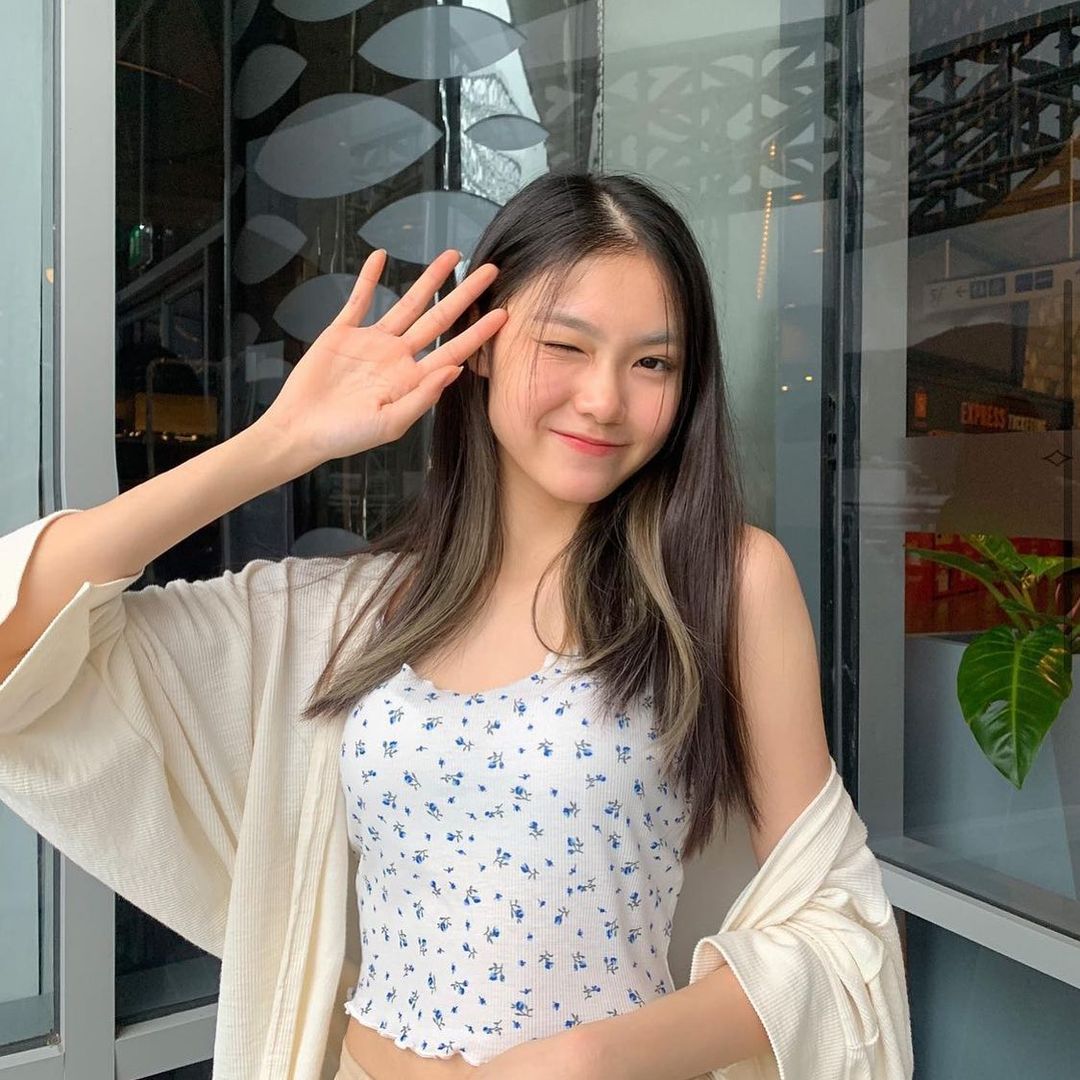 Nhan sắc trong trẻo của “thiên thần cầu lông” Thái Lan, 15 tuổi đạt HCV SEA Games 31 - Ảnh 18