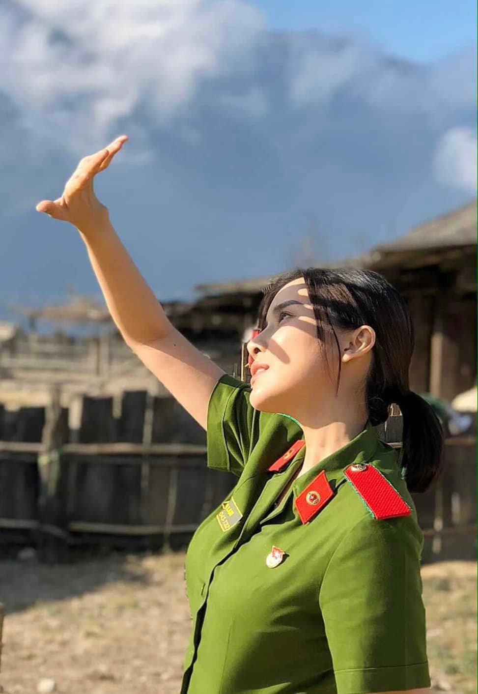 Cao Thái Hà hoá “gái hư