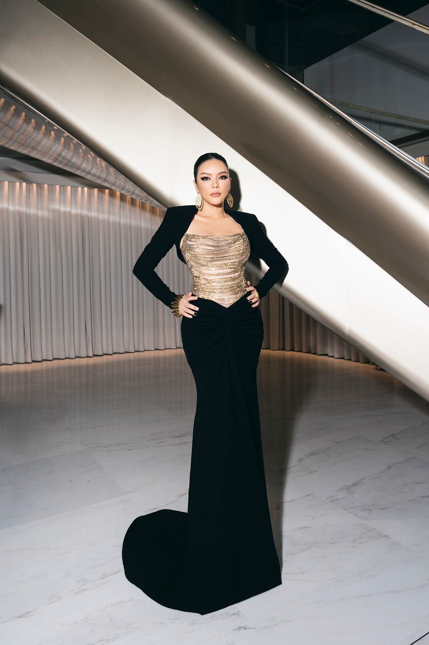 Hoa hậu Hương Giang sang Pháp tham dự LHP Cannes 2022?  - Ảnh 1