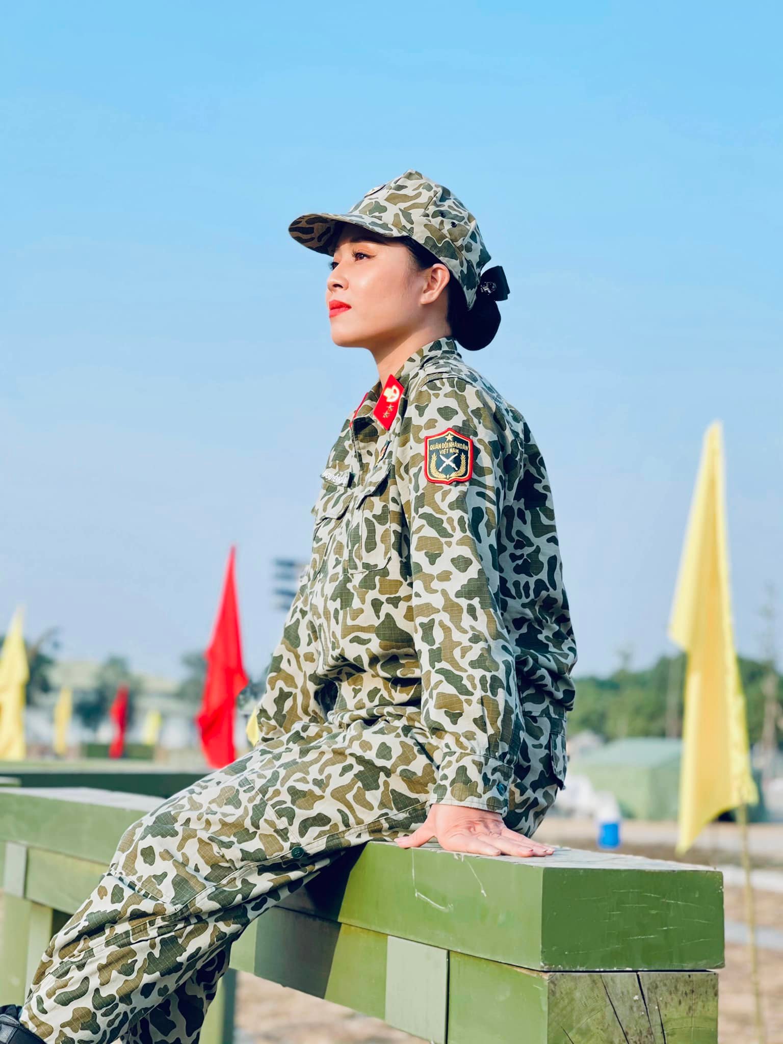 MC Hoàng Linh xúc động nói lời chia tay 