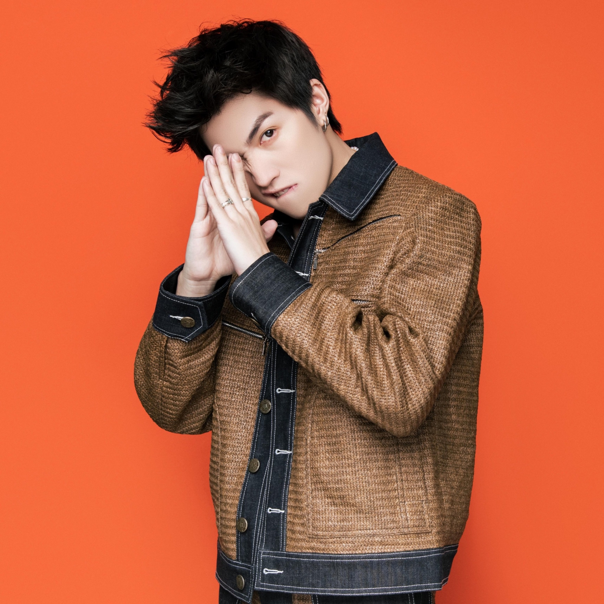 Netizen rầm rộ tin Khổng Tú Quỳnh hẹn hò và sống chung với học trò Đông Nhi - Ảnh 2