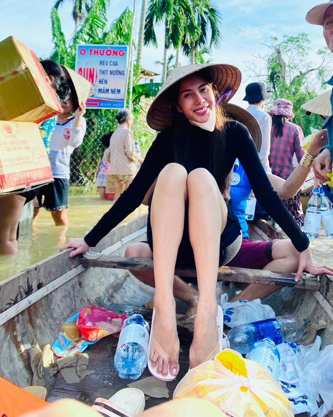 Thủy Tiên xuống phong độ thê thảm sau scandal tiền từ thiện  - Ảnh 2