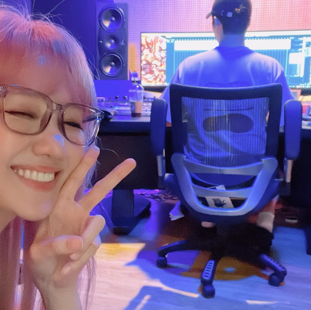 Hari Won làm việc đến 2h sáng để chuẩn bị cho sản phẩm âm nhạc mới - Ảnh 4