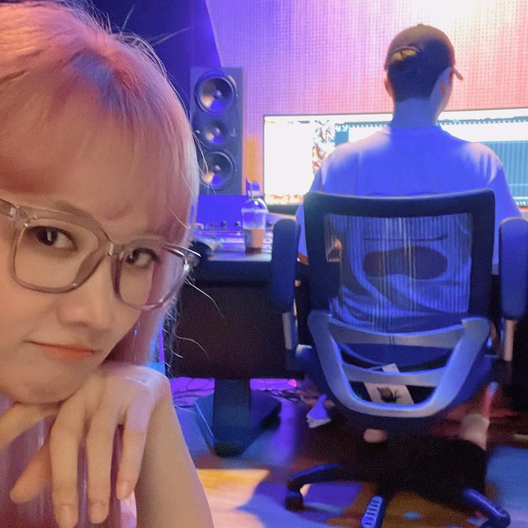 Hari Won làm việc đến 2h sáng để chuẩn bị cho sản phẩm âm nhạc mới - Ảnh 5