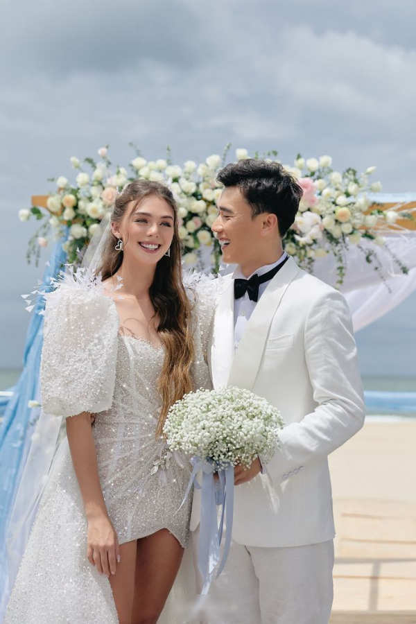 Lý do bố mẹ vợ Bùi Tiến Dũng không đến dự đám cưới của hai con
 - Ảnh 4