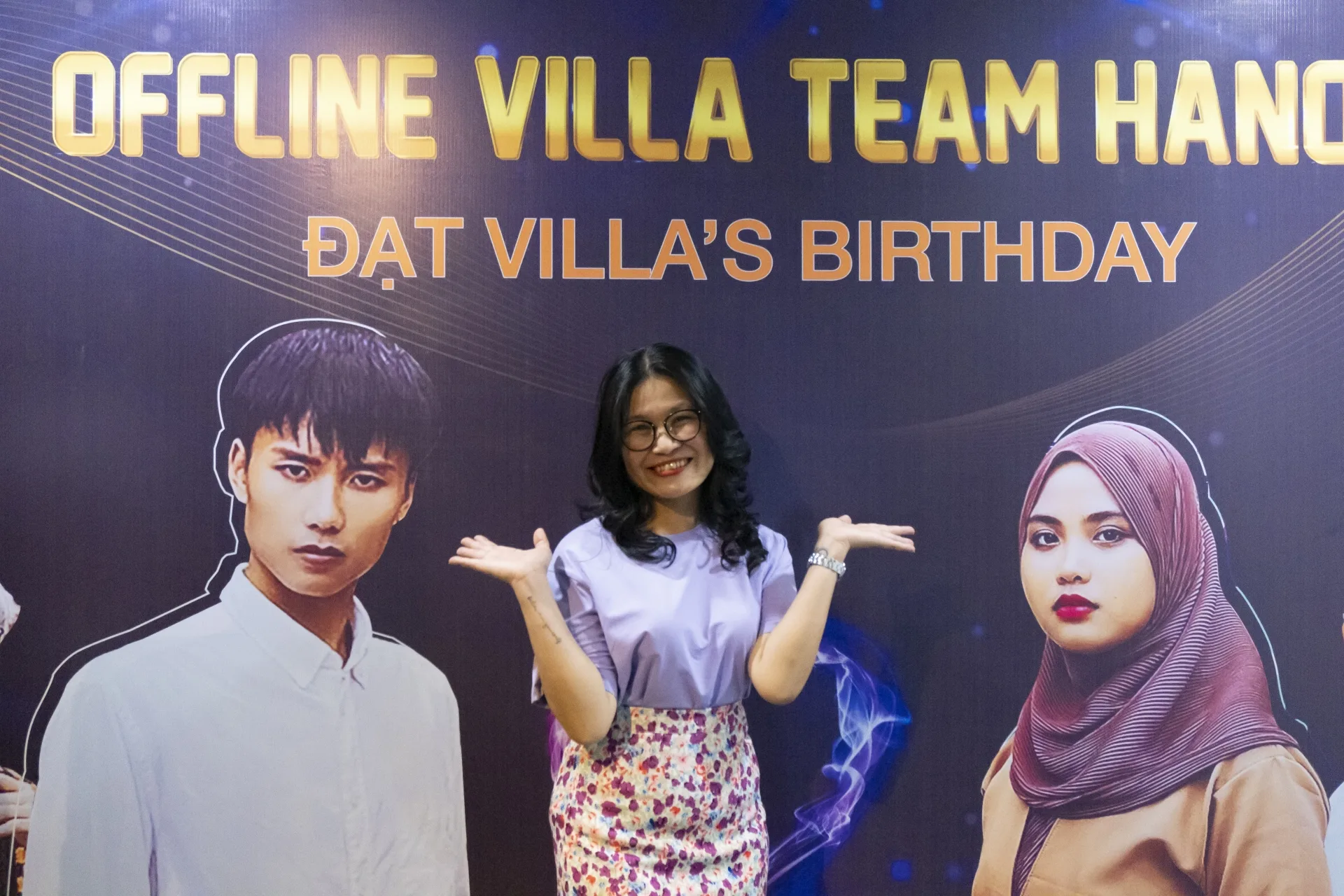 Đạt Villa - Vidhia tổ chức offline tại Hà Nội, fan 45 tuổi lái xe từ Nghệ An ra chúc mừng - Ảnh 1