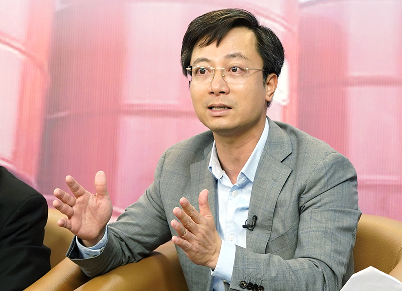 Giá xăng tiếp tục vượt mốc 31.000 đồng/lít vào đầu tháng 6 tới? - Ảnh 1