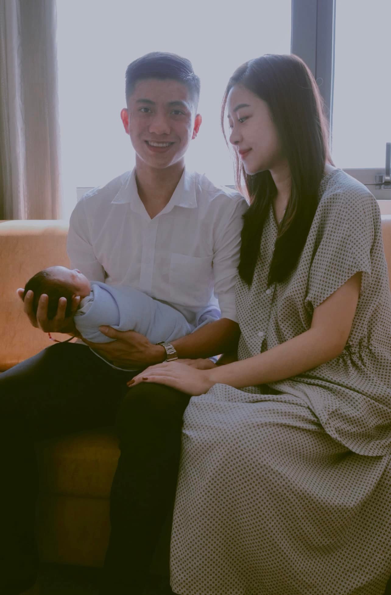 Hậu sinh 1 tháng, bà xã Phan Văn Đức đã khoe ảnh áo tắm dáng nuột nà - Ảnh 3