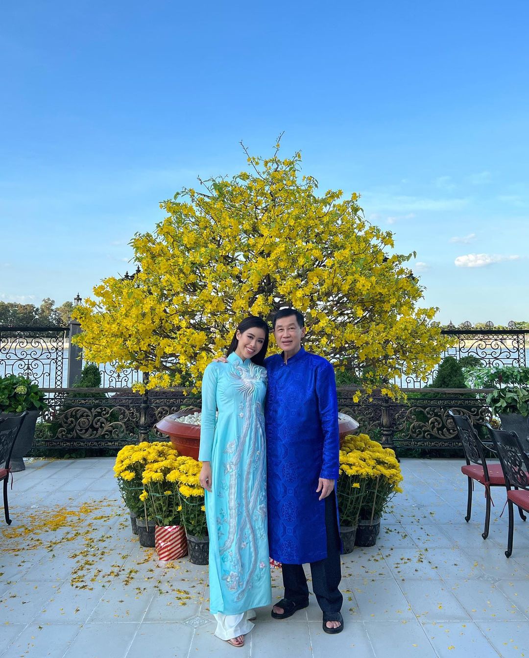 Mẹ chồng Tăng Thanh Hà trẻ trung ở tuổi U60, nhan sắc qua camera thường gây bất ngờ - Ảnh 2