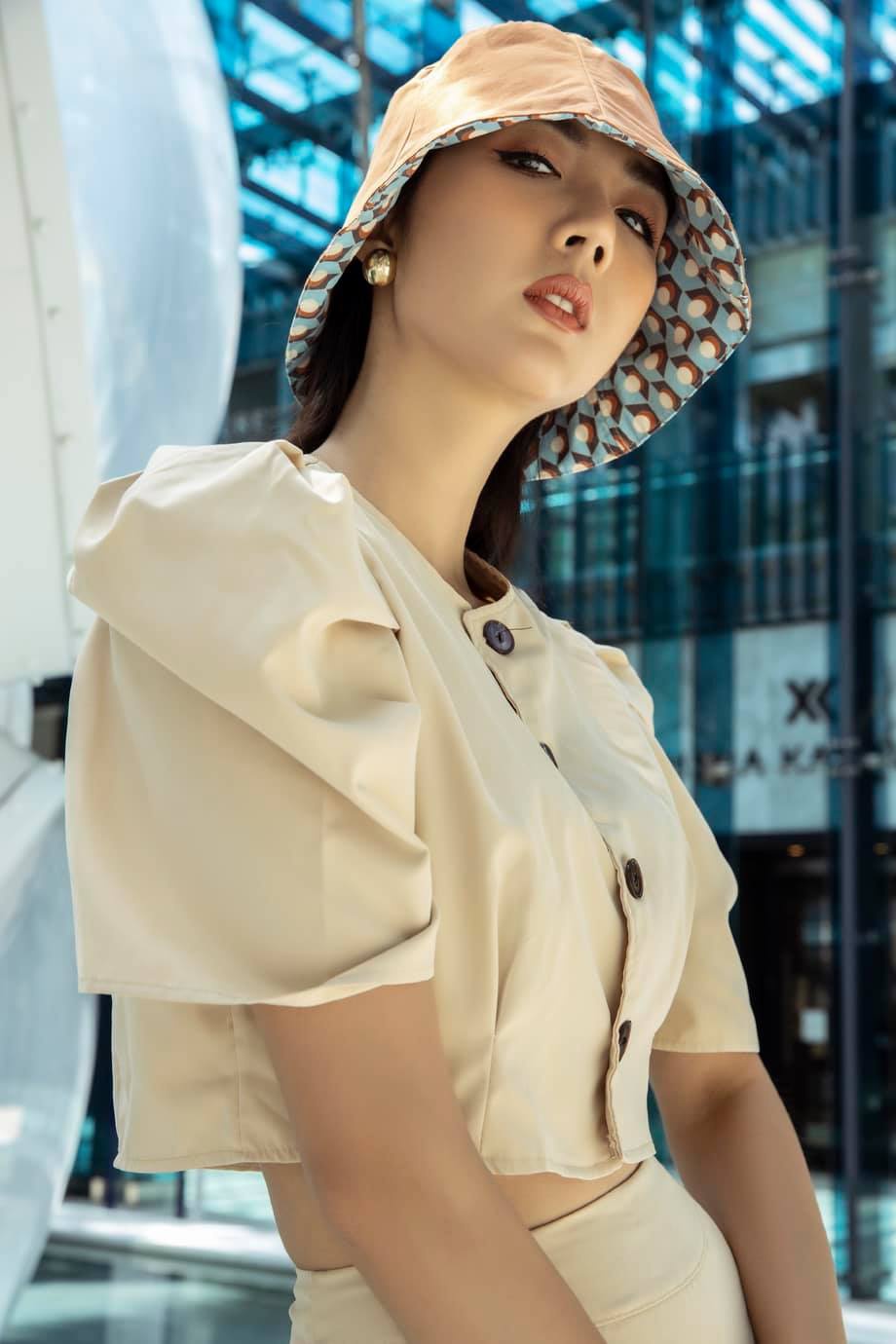 Nuôi con 1 mình ở Mỹ, Ngọc Quyên ngày chỉ ăn 1 ổ bánh mì dành tiền cho con đi học - Ảnh 1