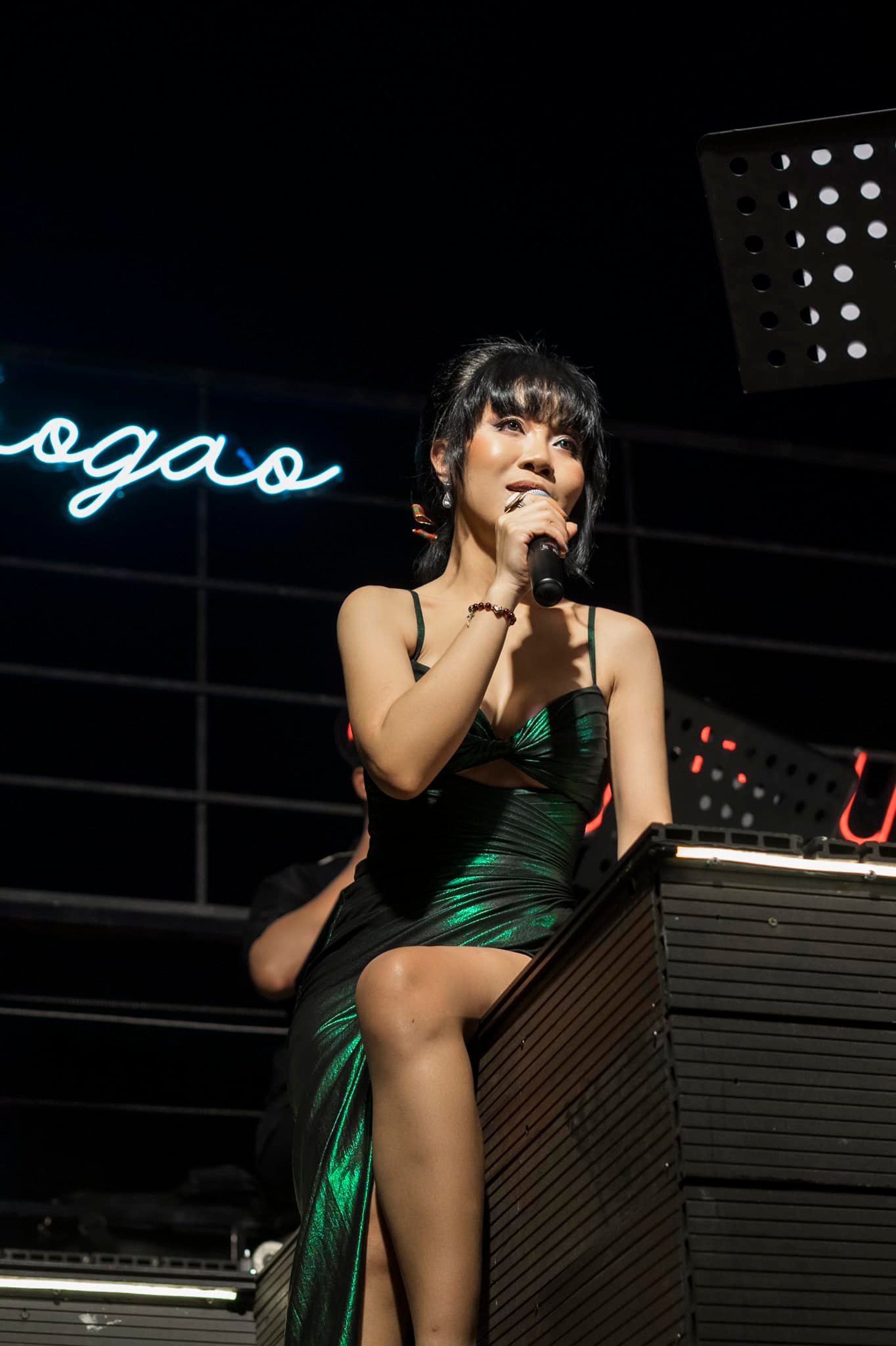 Trác Thúy Miêu: Đàn ông chưa yêu đủ 100 người thì đừng lấy vợ, mất công xé nháp - Ảnh 6