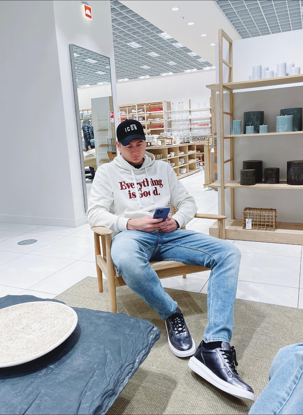 Đặng Văn Lâm mua nhà mới, giá trị khủng khiến đồng đội ngỡ ngàng - Ảnh 1