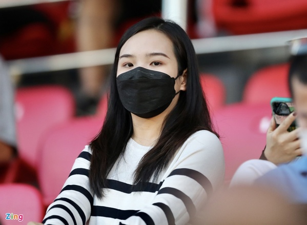 2 nàng WAGs xinh đẹp kín tiếng nhất làng bóng đá, tinh tế và nói không với ồn ào - Ảnh 1