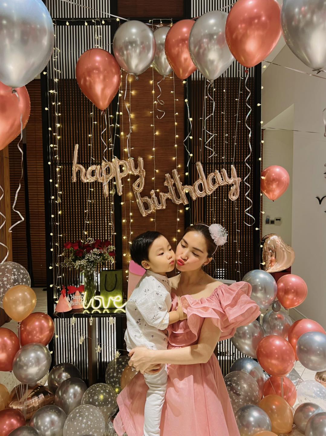 Hòa Minzy khoe ảnh mang thai, xúc động vì con trai lớn nhanh như thổi - Ảnh 4