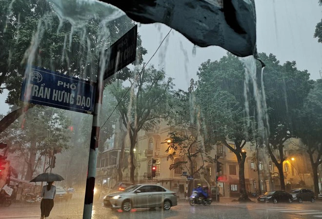 Vừa nắng nóng, miền Bắc lại chuẩn bị đón mưa dông cả tuần sau - Ảnh 2