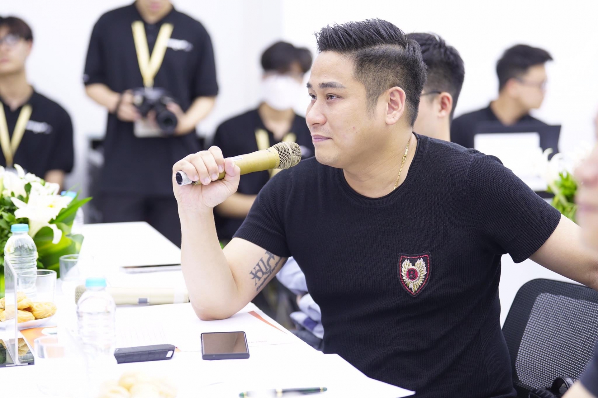 Diễn viên Minh Tiệp chấm thi Miss Grand Việt Nam 2022, netizen lo lắng về chuyên môn - Ảnh 2