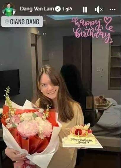 Em gái Đặng Văn Lâm sang Việt Nam, đón sinh nhật cùng “chị dâu tương lai”  - Ảnh 1