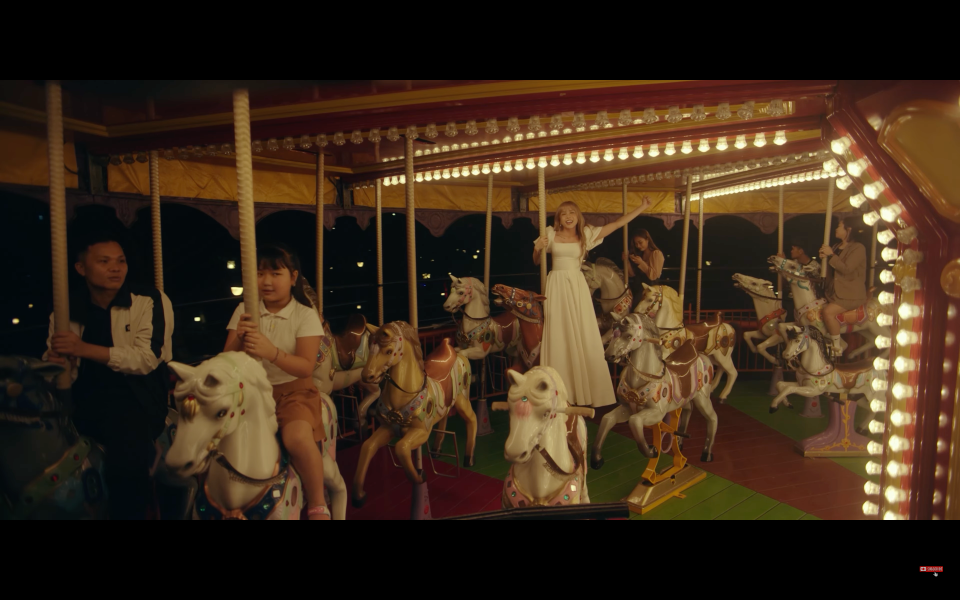 Thiều Bảo Trâm hóa thân thành cô dâu “điên vì tình