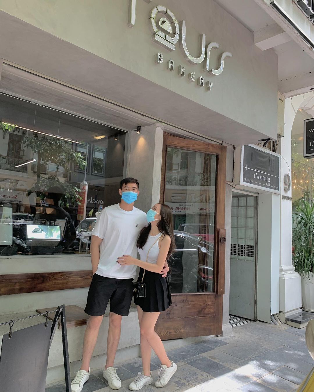 Bạn gái kín tiếng của Quan Văn Chuẩn: Lớn hơn 4 tuổi, là cử nhân học viện Ngân Hàng - Ảnh 2