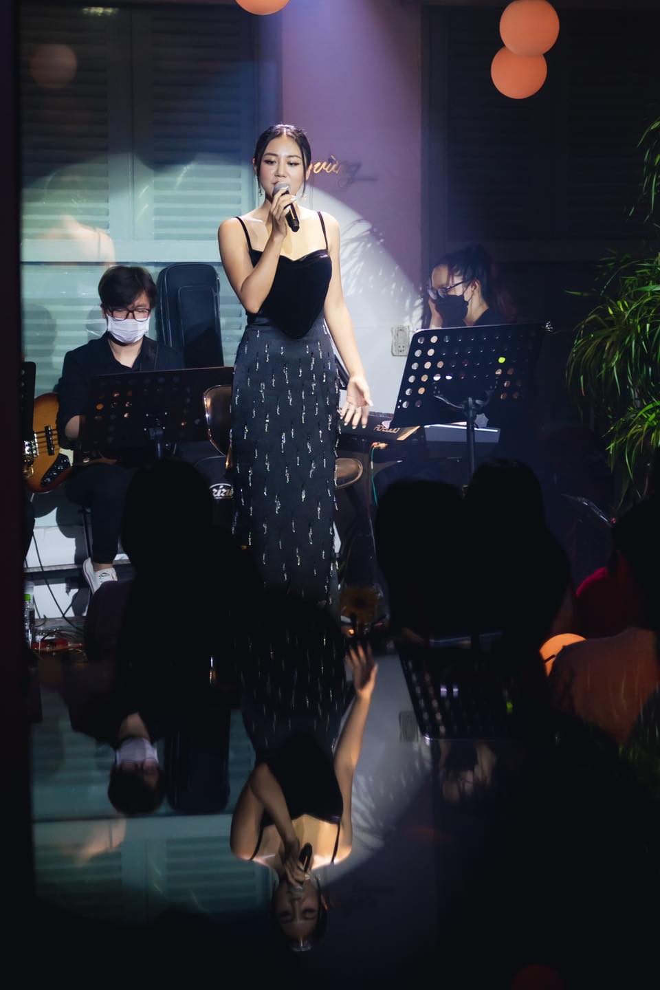 Tuổi 28 của Văn Mai Hương có 50 nỗi đau vì không may mắn trong tình yêu? - Ảnh 3