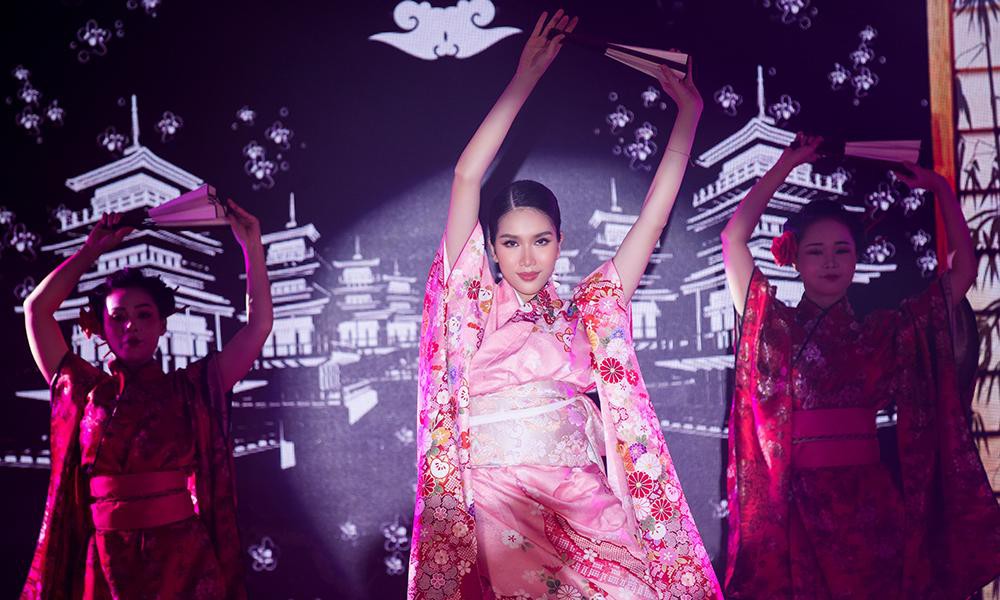 Á hậu Phương Anh ghi điểm với truyền thông Quốc tế khi diện Kimono nhảy múa - Ảnh 4