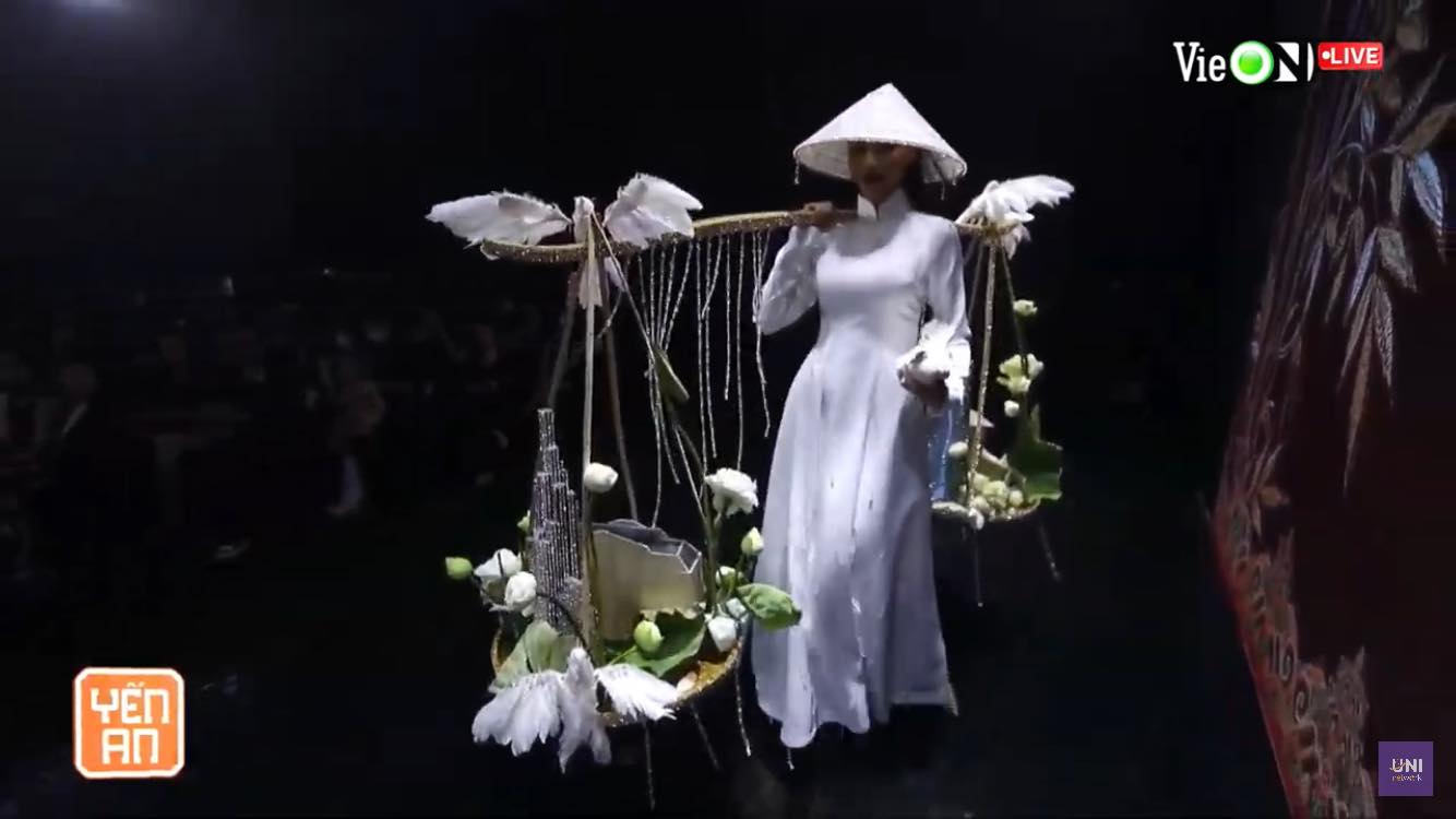 Những bộ cánh đẹp nhất trong đêm Trình diễn Trang phục Dân tộc  tại Miss Universe Việt Nam 2022 - Ảnh 6