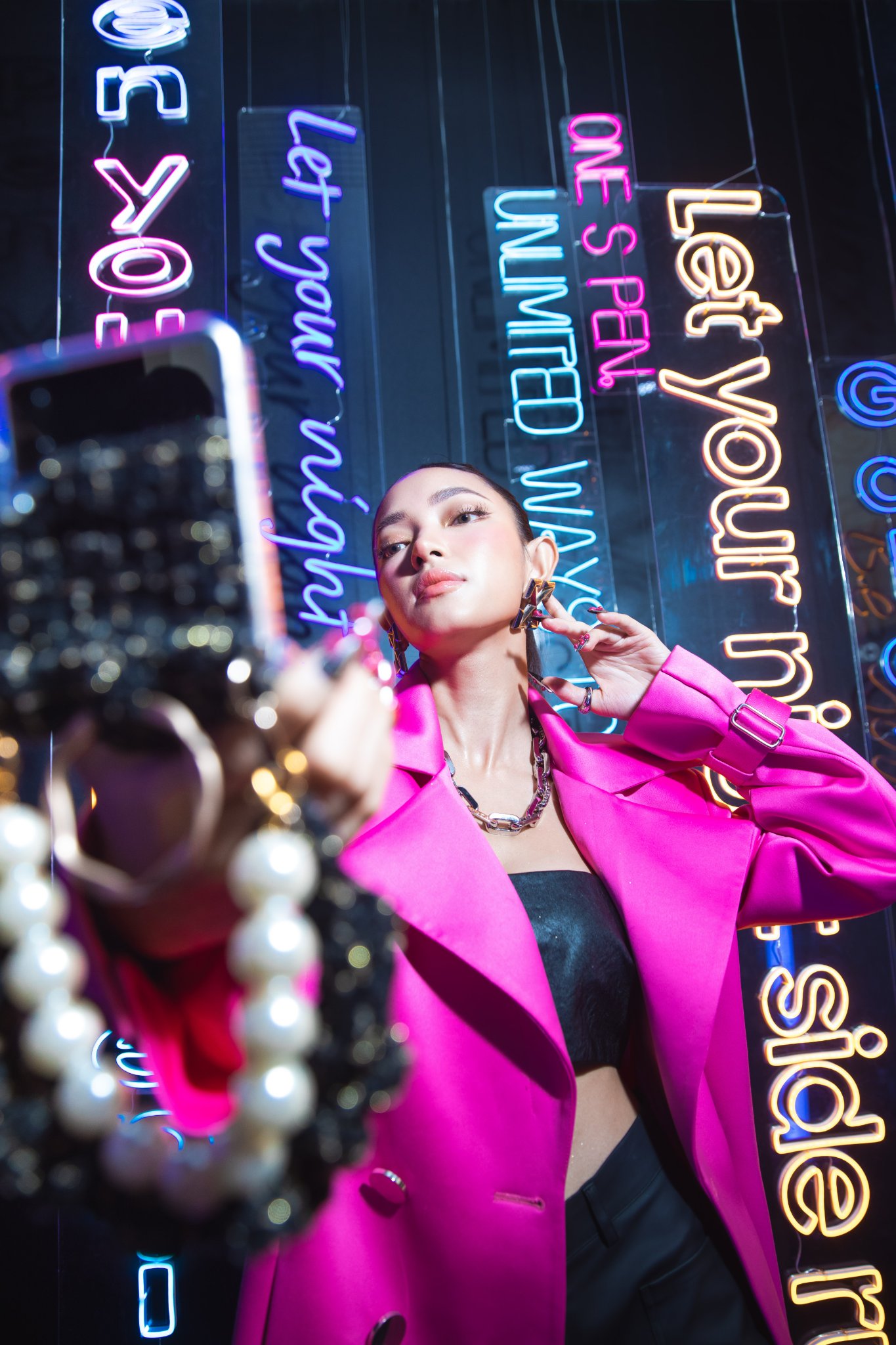 Châu Bùi khoe body “vạm vỡ”  - Ảnh 4