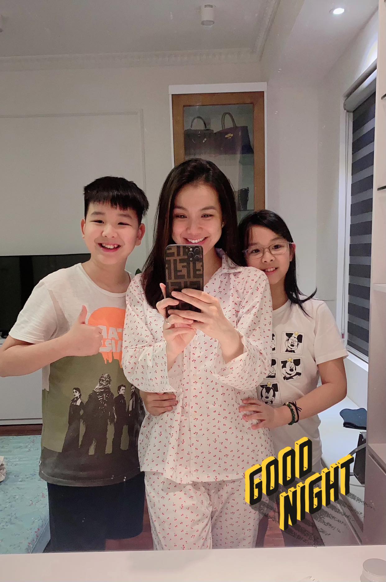 Thùy Lâm - Hoa hậu Hoàn Vũ đầu tiên của Việt Nam tái xuất, xinh như gái đôi mươi - Ảnh 4