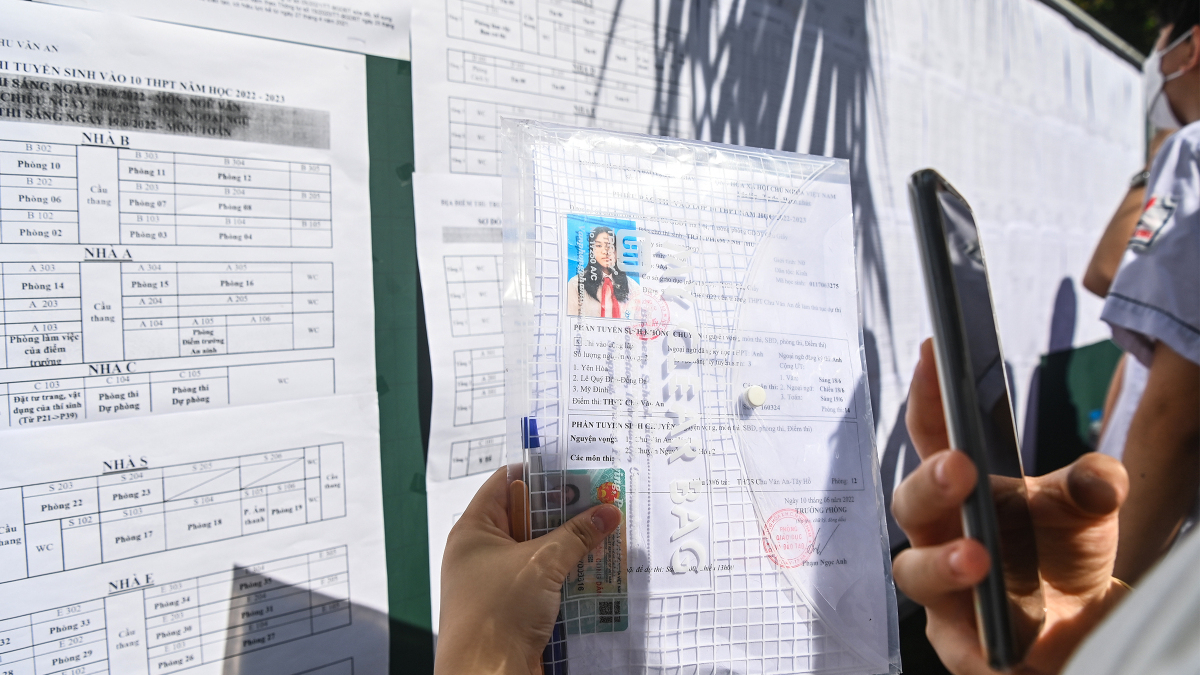 Nữ sinh Hà Nội lập kỷ lục đỗ cùng lúc 3 trường chuyên nổi tiếng  - Ảnh 1