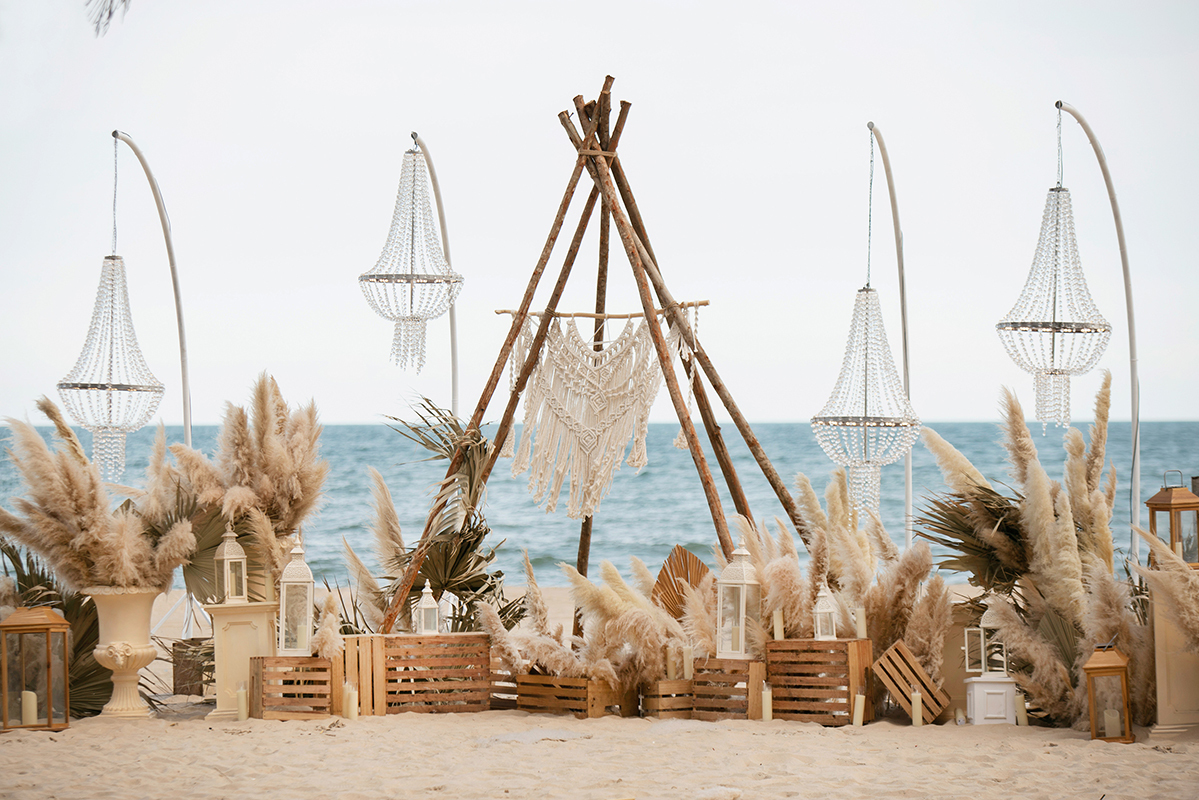 Đám cưới Minh Hằng không trang trí bằng hoa tươi vì muốn mình là 